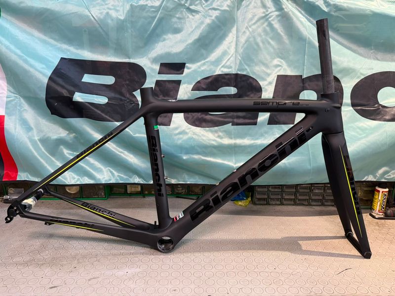 Gebrauchtes Bianchi Sempre Pro. 2016. NOS. NUOVO. Frameset 2016 Road & Gravel