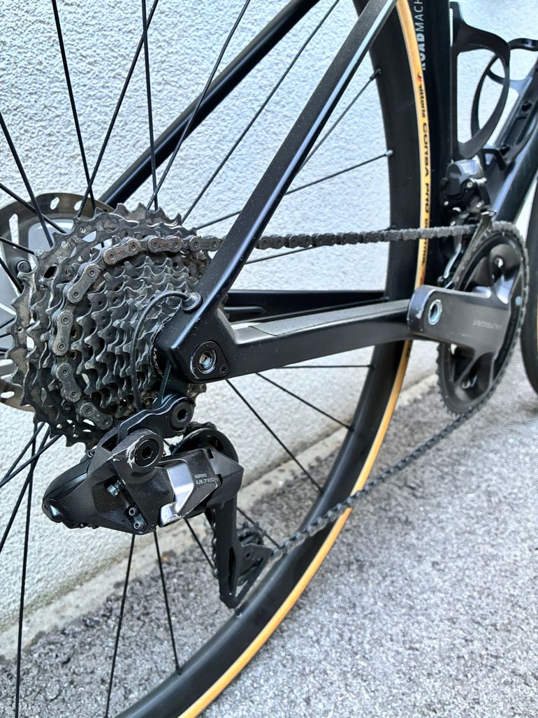Used BMC Roadmachine THREE 2022 2022 Road & Gravel, Black — image 4 of 4