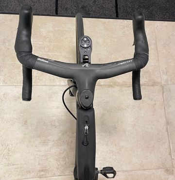 Used BMC Roadmachine THREE 2022 2022 Road & Gravel, Black — image 3 of 4