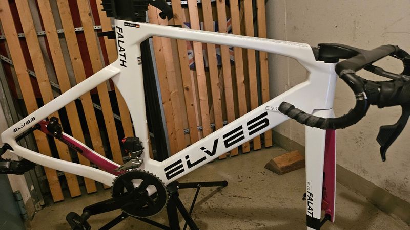 Elves Falath Frameset + groupeset 2025 Road & Gravel d'occasion