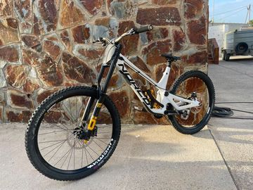 Gebrauchtes Norco Aurum SRAM GX DH 2022 Mountainbike, Weiß — Bild 5 von 11