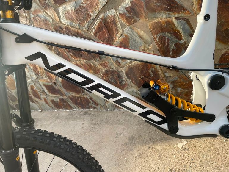 Gebrauchtes Norco Aurum SRAM GX DH 2022 Mountainbike, Weiß — Bild 6 von 11