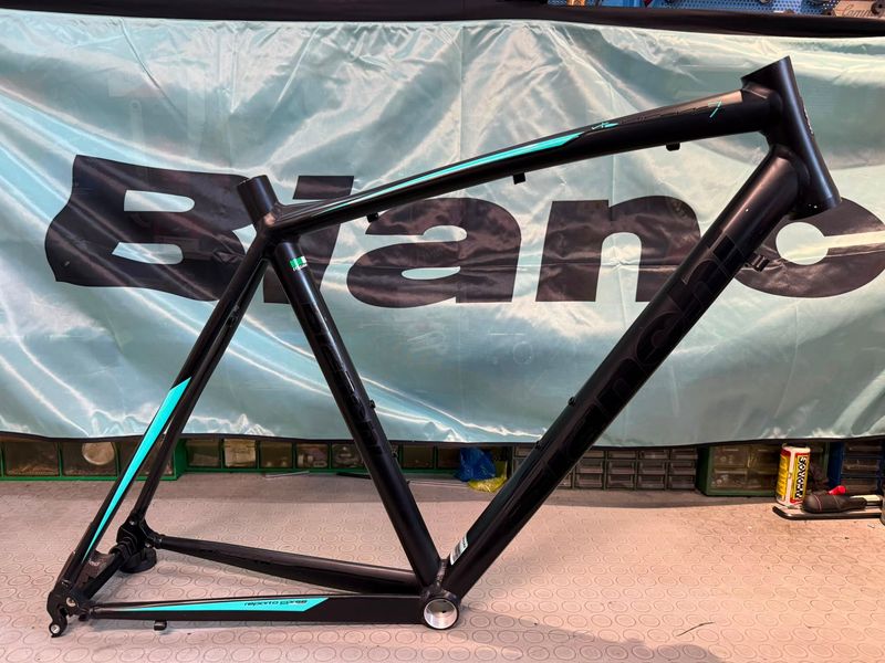 Used Bianchi Via Nirone 7. 2019. NOS. NUOVO. Frameset 2019 Road & Gravel