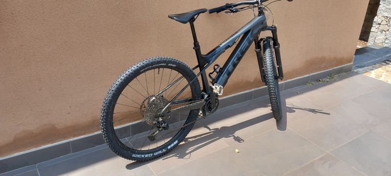 Käytetty Trek E-Caliber 9.6 2022 2022 MTB