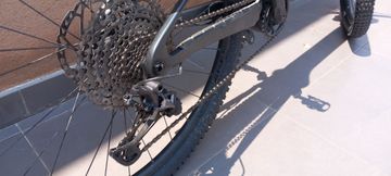 Used Trek E-Caliber 9.6 2022 2022 Mountainbike, Light Gray, 29 — image 4 of 4