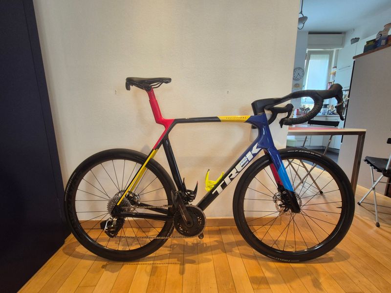 Used Trek Madone SLR 9 AXS Gen 8 2025 2025 Road & Gravel