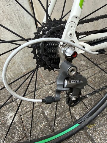 Używany Trek Madone 3.5 H2 (Compact) 2013 2013 Road & Gravel — zdjęcie 3 z 5