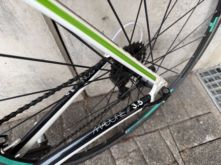Używany Trek Madone 3.5 H2 (Compact) 2013 2013 Road & Gravel — zdjęcie 2 z 5