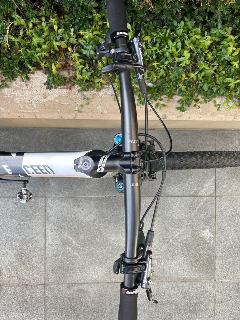Used Canyon Exceed CF 7 2023 2023 Mountainbike, Light Gray, 29 — image 6 of 24