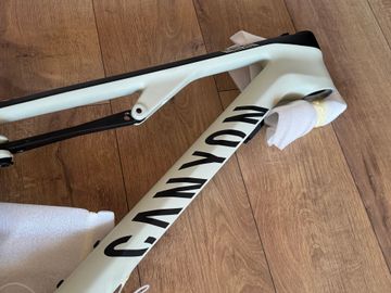 Käytetty Canyon Neuron CF 9 SL 2023 Frameset 2023 Mountainbike — kuva 10 / 12