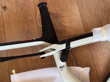 Käytetty Canyon Neuron CF 9 SL 2023 Frameset 2023 Mountainbike — kuva 7 / 12