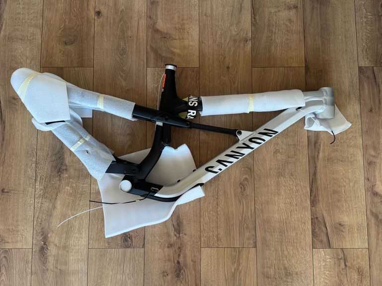 Canyon Spectral 29 AL 5 2024 Frameset 2024 Mountainbike usato, Grigio chiaro — immagine 1 di 11