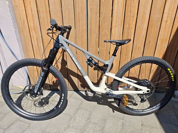 Rocky Mountain Instinct Alloy 50 2025 2025 Mountainbike usato, Bianco — immagine 16 di 17