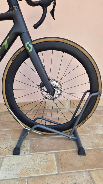 Used Scott Addict 20 2022 2022 Road & Gravel, Black — image 5 of 9