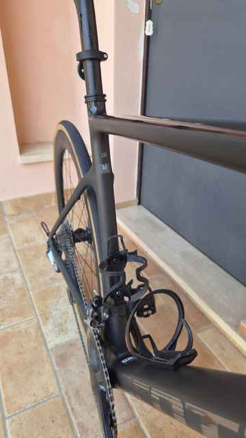 Used Scott Addict 20 2022 2022 Road & Gravel, Black — image 6 of 9