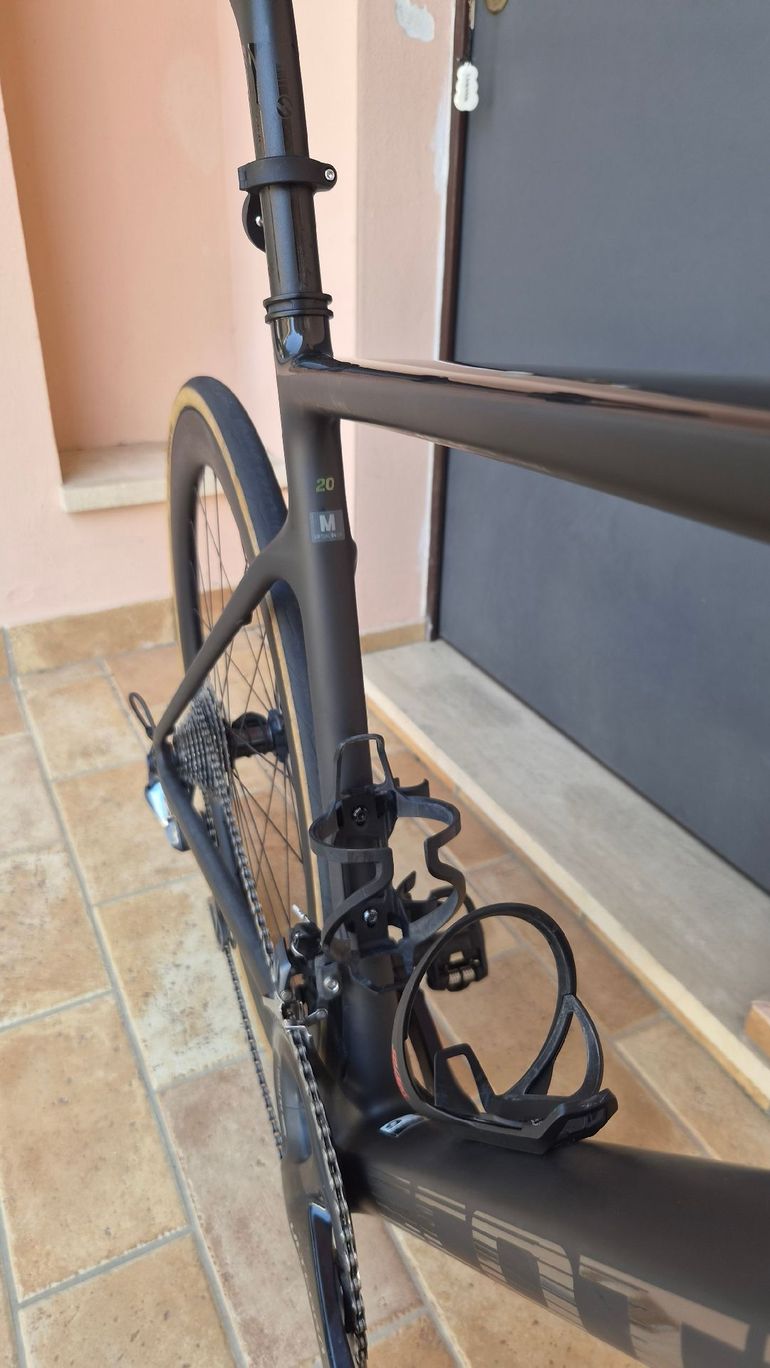 Used Scott Addict 20 2022 2022 Road & Gravel, Black — image 6 of 9