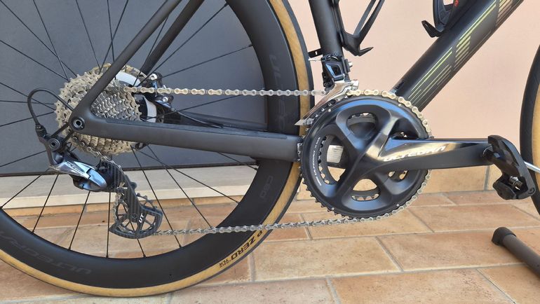 Used Scott Addict 20 2022 2022 Road & Gravel, Black — image 3 of 9