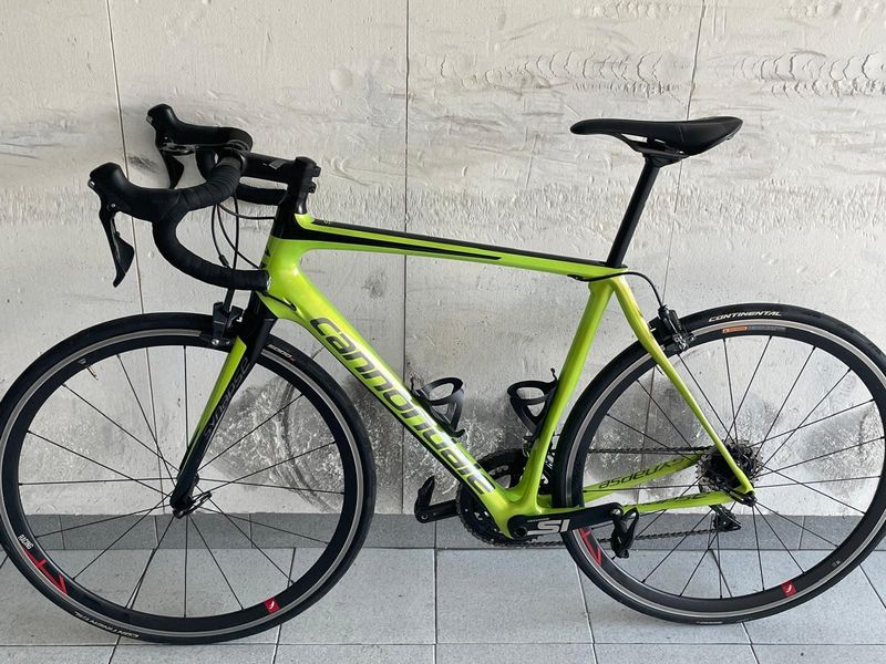 Used Cannondale Synapse Carbon Ultegra Modello 2018, Colore Acid Green (verde) 2018 Road & Gravel