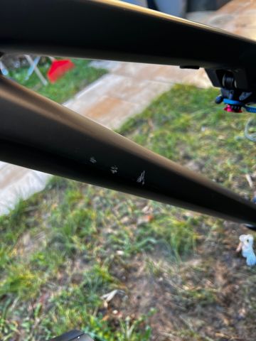 Gebrauchtes Commencal META TR V4 ESSENTIAL 2022 2022 Mountainbike, Hellgrau — Bild 8 von 9