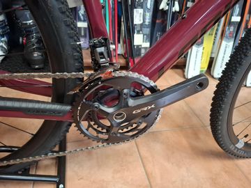 Lapierre Crosshill CF 6.0 2025 2025 Road & Gravel usato, Rosso — immagine 3 di 7