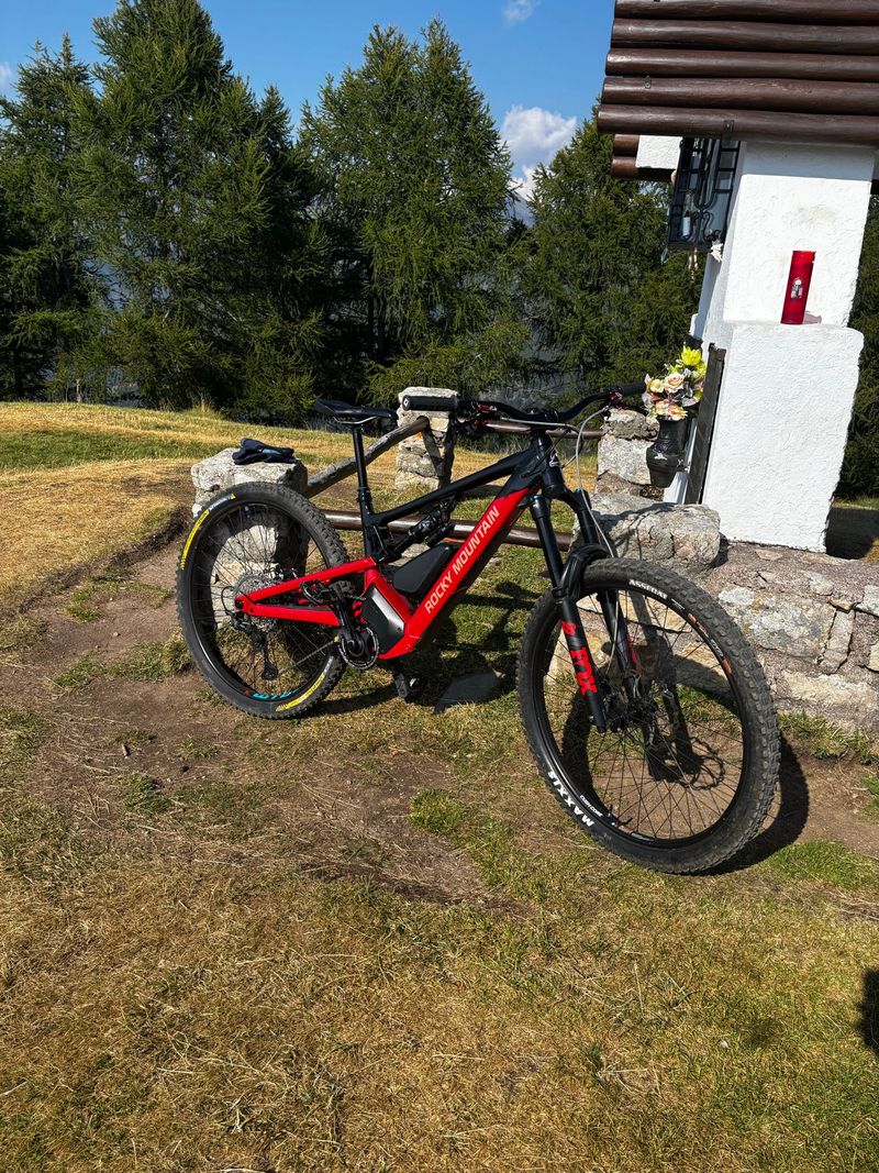 Used Rocky Mountain Altitude Powerplay Alloy 70 2022 2022 MTB