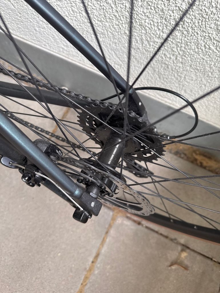 Used CUBE ATTAIN 2024 2024 Road & Gravel, Blue — image 3 of 4