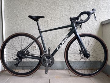 Used CUBE ATTAIN 2024 2024 Road & Gravel, Blue — image 1 of 4
