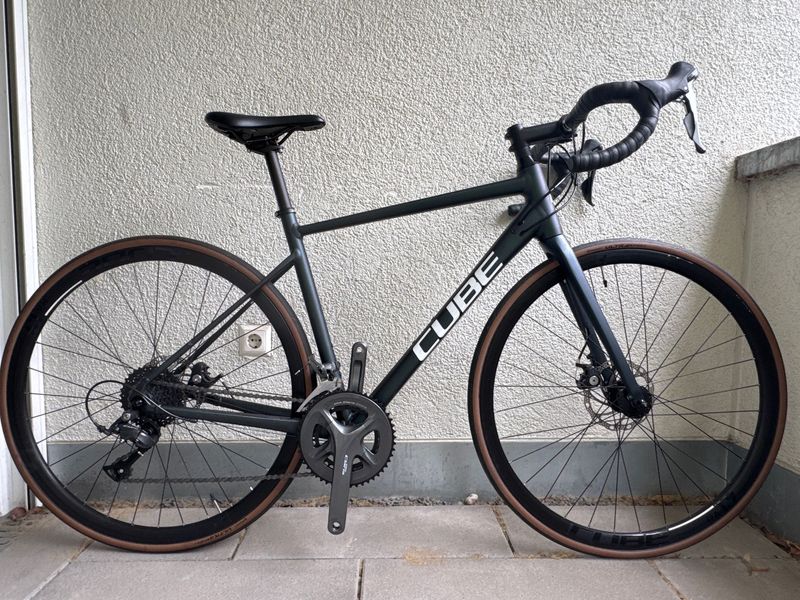 Tweedehands CUBE ATTAIN 2024 2024 Road & Gravel