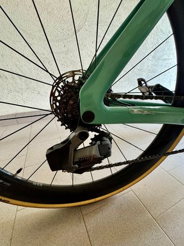 Brugt Canyon Aeroad CF SLX 7 eTap 2024 2024 Road & Gravel — billede 3 af 12