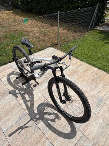 Gebrauchtes Specialized Epic Pro 2021 2021 Mountainbike, Weiß — Bild 3 von 5
