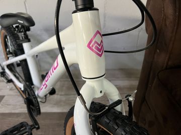 Megamo 20" GO 2027 2027 Mountainbike usato, Bianco — immagine 8 di 16
