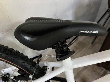 Megamo 20" GO 2027 2027 Mountainbike usato, Bianco — immagine 3 di 16