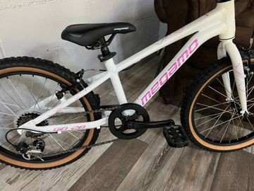 Megamo 20" GO 2027 2027 Mountainbike usato, Bianco — immagine 15 di 16