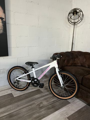 Megamo 20" GO 2027 2027 Mountainbike usato, Bianco — immagine 16 di 16