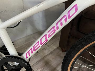 Megamo 20" GO 2027 2027 Mountainbike usato, Bianco — immagine 10 di 16