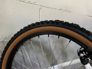 Megamo 20" GO 2027 2027 Mountainbike usato, Bianco — immagine 14 di 16