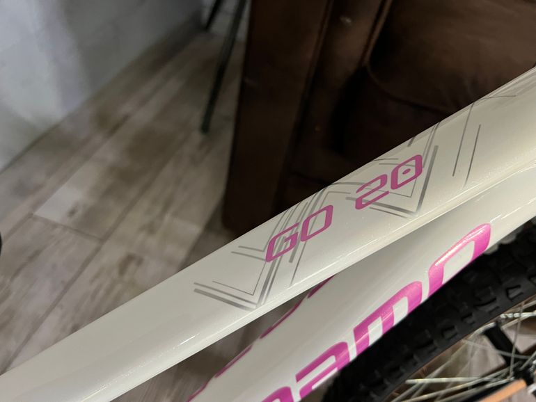 Megamo 20" GO 2027 2027 Mountainbike usato, Bianco — immagine 4 di 16