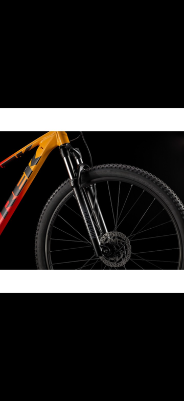Used Trek Marlin 7 2022 2022 Mountainbike, Orange, 27.5, 29 — image 4 of 5