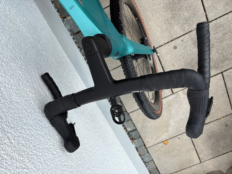 Used Bianchi Impulso RC GRX 825 DI2 2025 2025 Road & Gravel