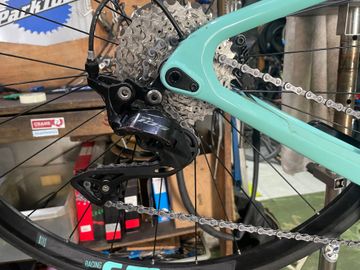 Gebrauchtes Bianchi Sprint 105 2025 Road & Gravel, Grün — Bild 3 von 16