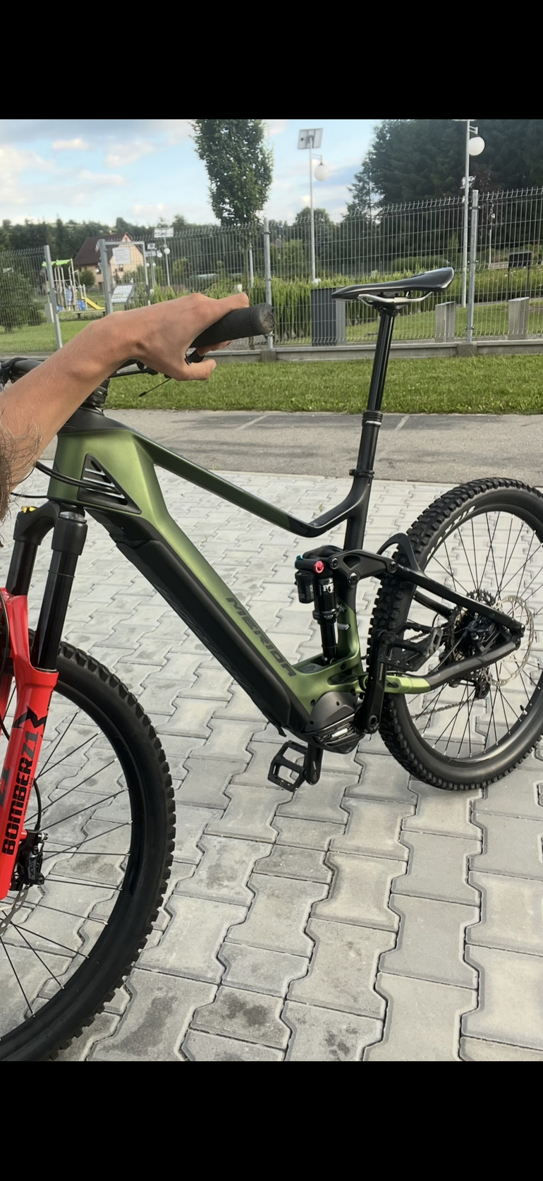 Gebrauchtes Merida eONE-SIXTY 8000 2021 2021 Mountainbike, Grün, 27.5 — Bild 3 von 4