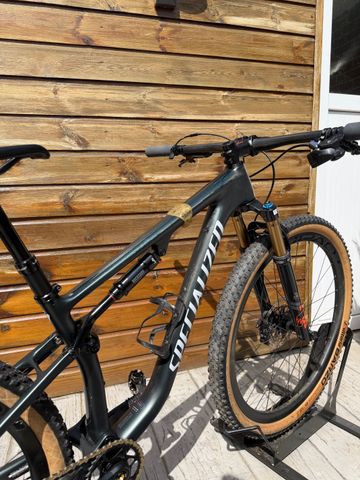 Used Specialized Epic Expert 2022 2022 Mountainbike, Green — image 4 of 8