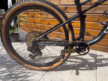 Used Specialized Epic Expert 2022 2022 Mountainbike, Green — image 8 of 8