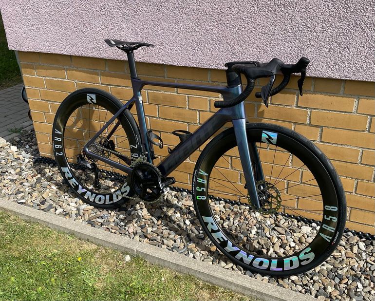 Giant Propel Advanced 1 2025 2025 Road & Gravel usato, Blu — immagine 6 di 13