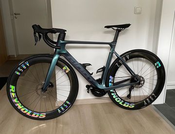 Giant Propel Advanced 1 2025 2025 Road & Gravel usato, Blu — immagine 2 di 13