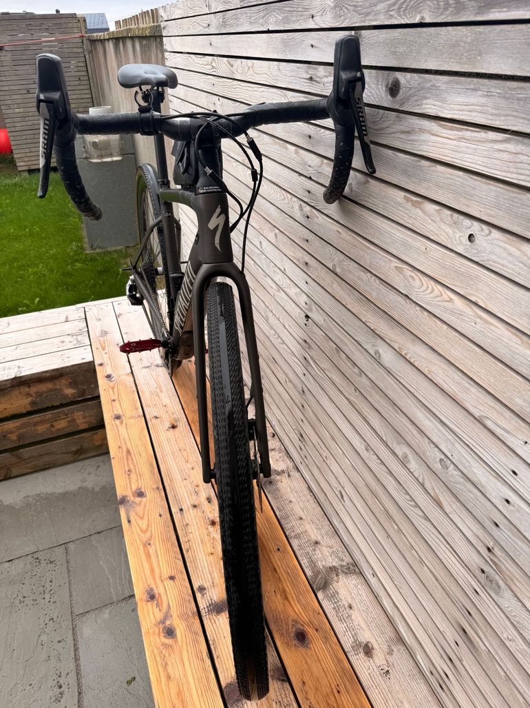 Używany Specialized Diverge Comp Carbon 2022 2022 Road & Gravel — zdjęcie 11 z 16