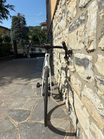 Brugt Trek Émonda SL 5 2024 2024 Road & Gravel — billede 11 af 13