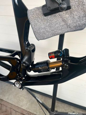 Nukeproof Giga 290 Carbon Frame 2022 Frameset 2022 Mountainbike usato, Nero — immagine 10 di 13