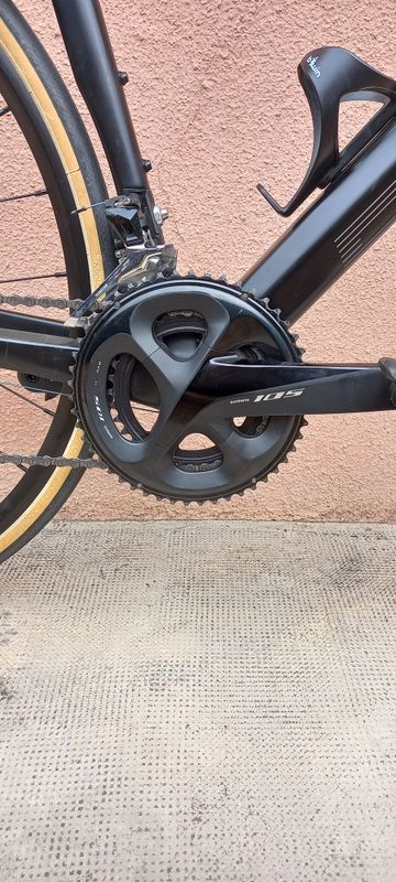 Used BMC Roadmachine FOUR 2021 2021 Road & Gravel, Black — image 2 of 7
