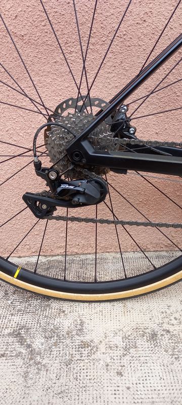 Used BMC Roadmachine FOUR 2021 2021 Road & Gravel, Black — image 7 of 7